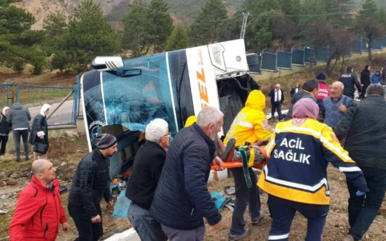 Türkiyədə avtobus aşdı -Yaralananlar var